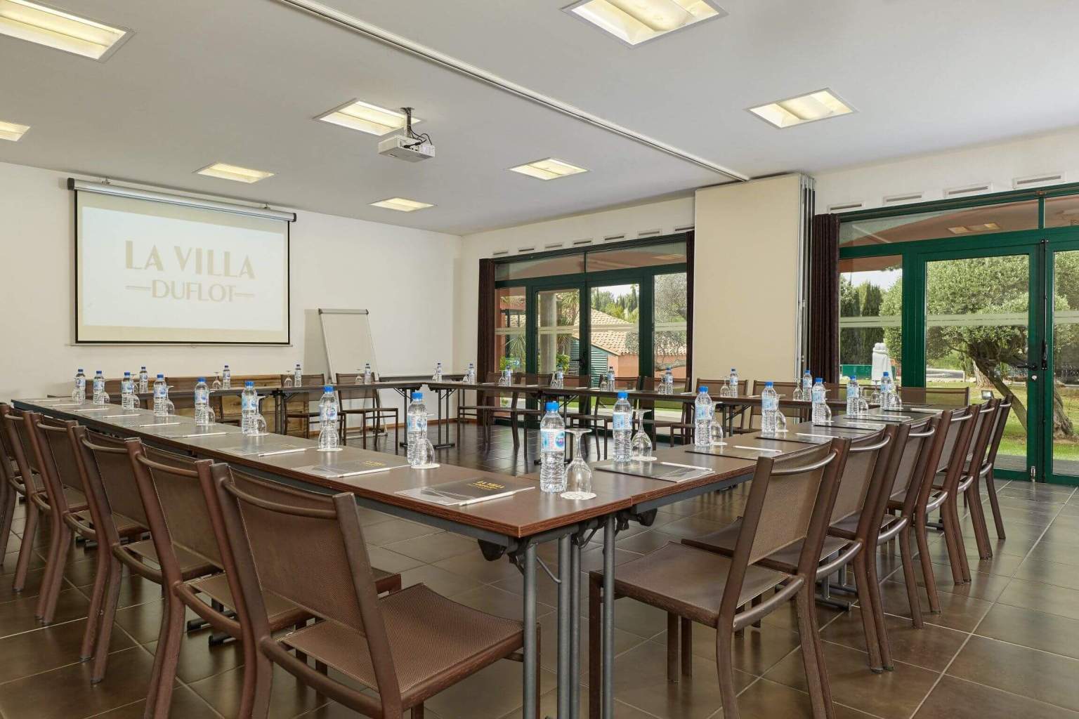 Salle Les Oliviers Villa Duflot
